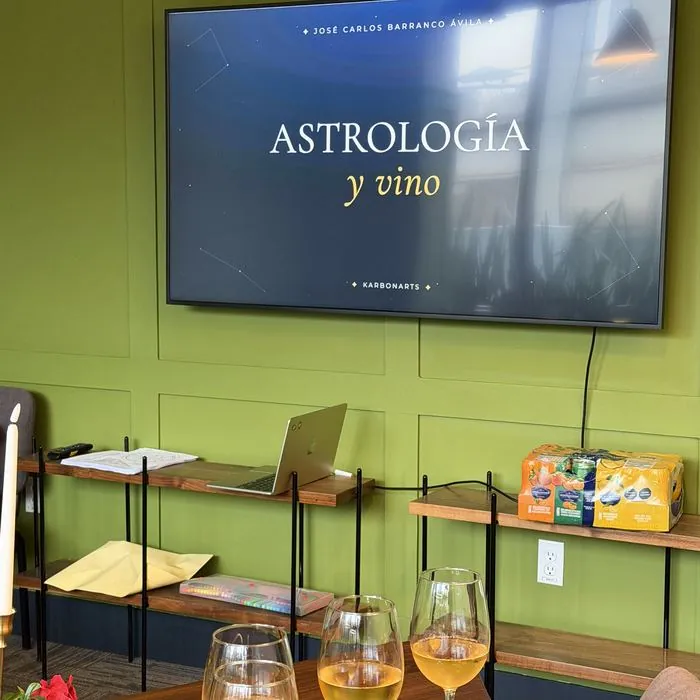 Astrología & Vino en WeWork Varsovia, Ciudad de México, 19 de agosto, 2026
