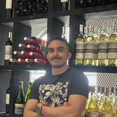 Residencia artística en Bodegas de Santo Tomás, Ensenada, Baja California, octubre a noviembre, 2024